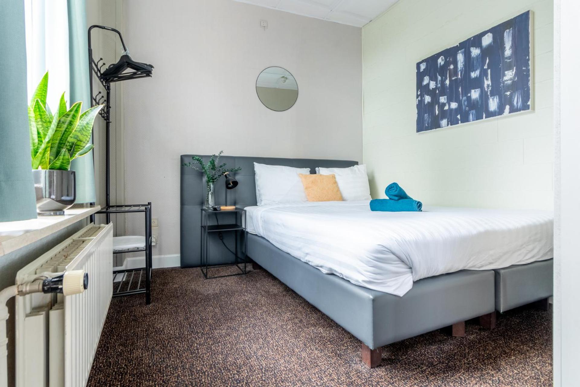Hotel Entree - Canal View บรูจส์ ภายนอก รูปภาพ