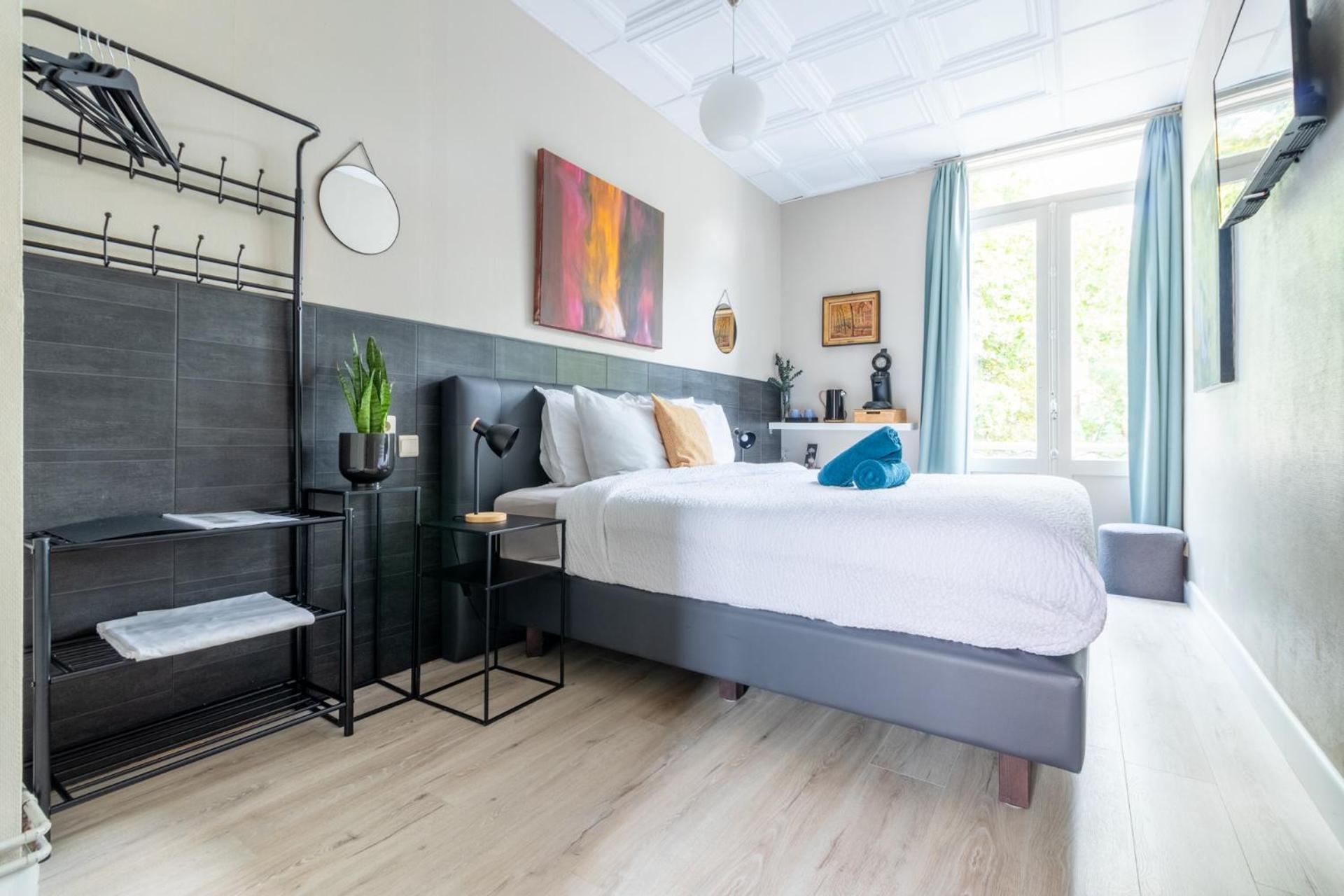 Hotel Entree - Canal View บรูจส์ ภายนอก รูปภาพ