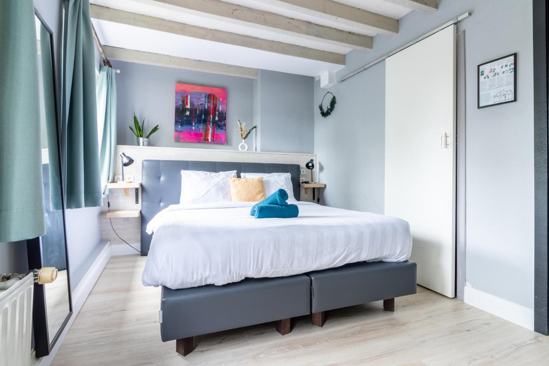 Hotel Entree - Canal View บรูจส์ ภายนอก รูปภาพ
